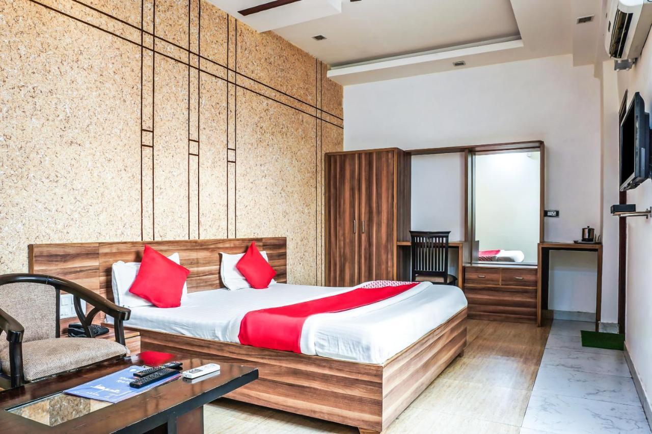 Oyo 18895 Hotel Kartikay Grand Hisār Exteriér fotografie