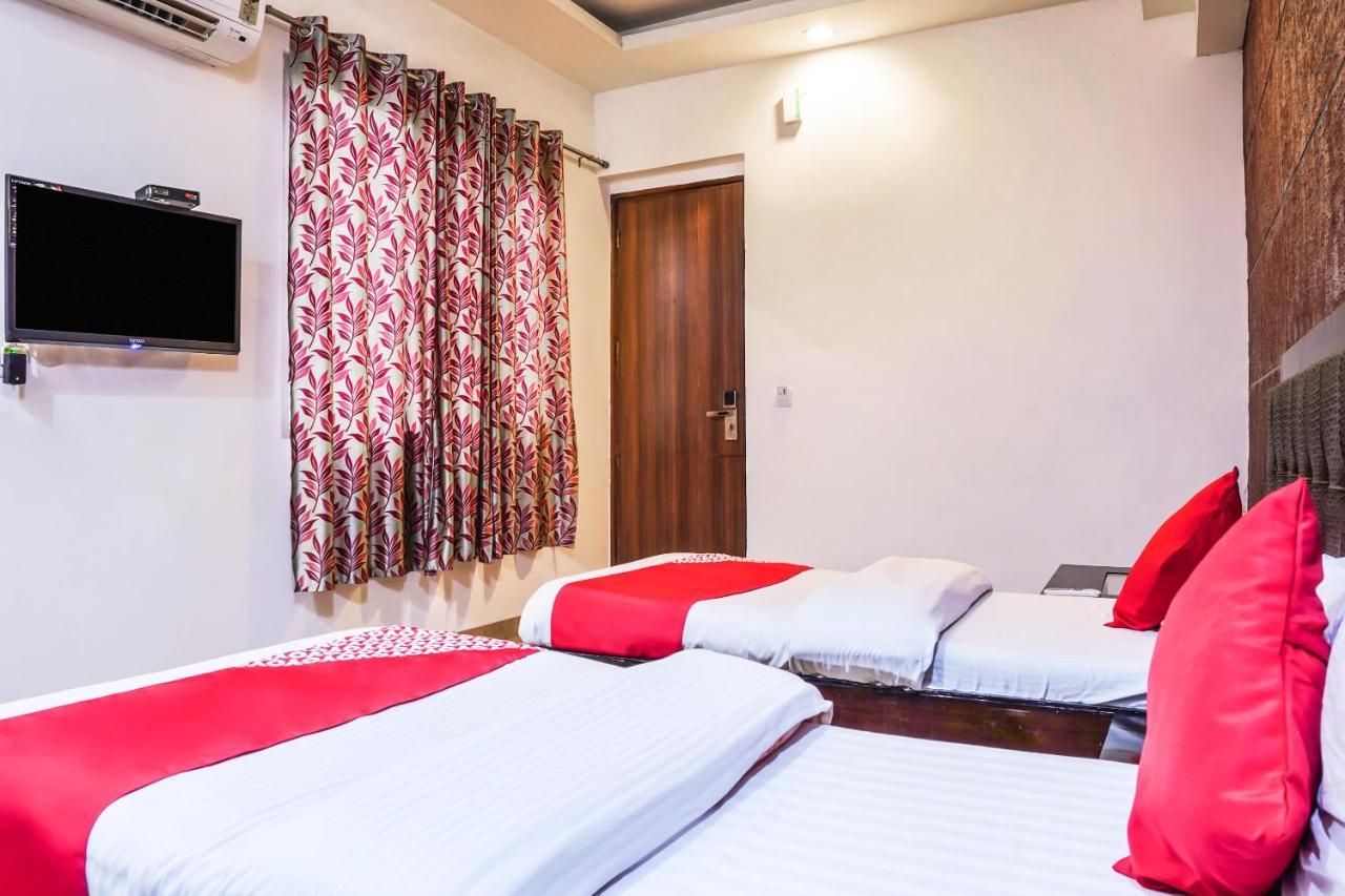 Oyo 18895 Hotel Kartikay Grand Hisār Exteriér fotografie